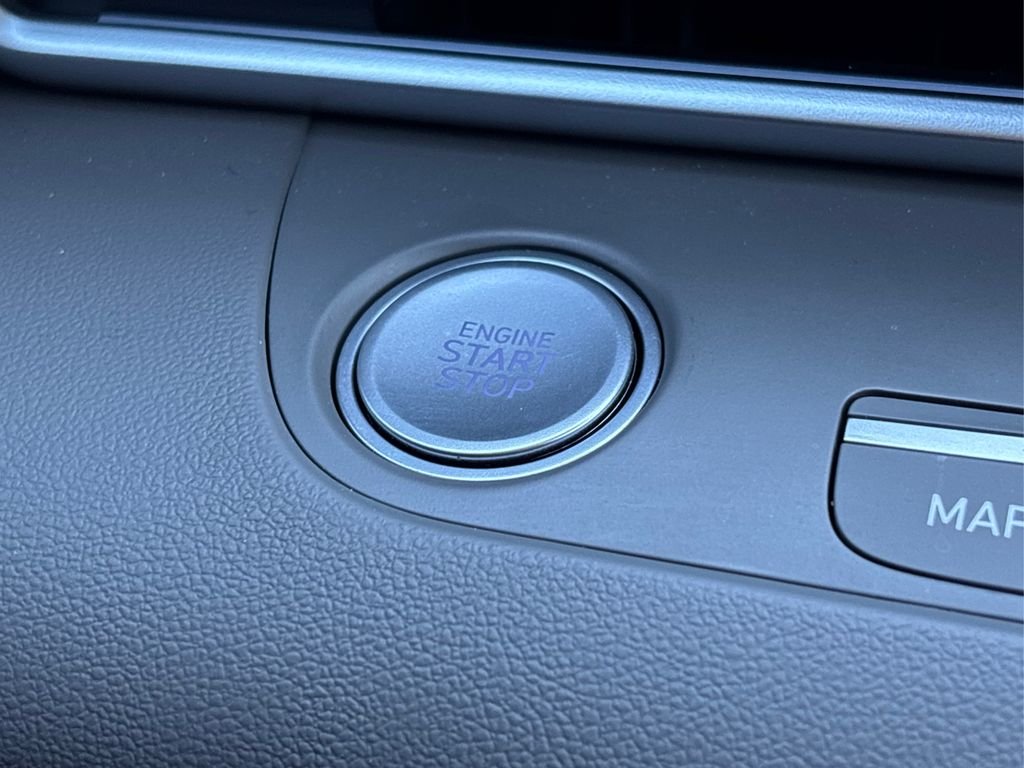 2025 Hyundai Elantra Blue - Photo 28