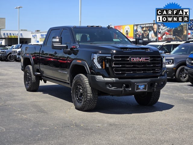 Certified Used 2025 Onyx Black GMC  image 3