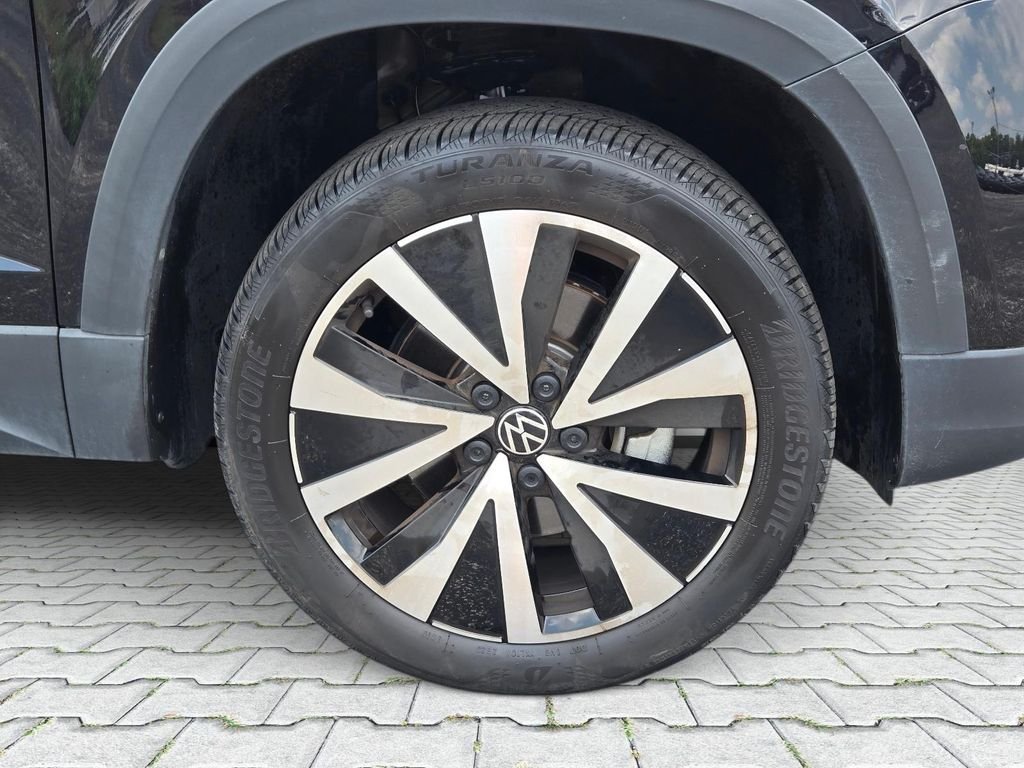 2023 Volkswagen Taos SE - Photo 3