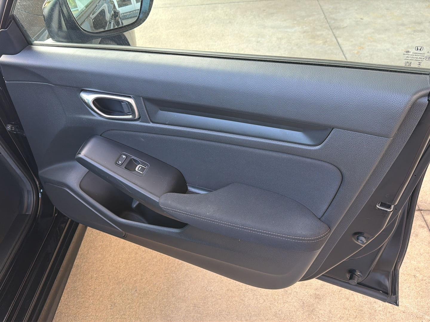 Used 2025  Honda Sport image 14