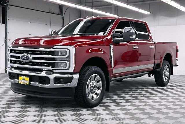 Used 2025 Ruby Red Metallic Tinted Clearcoat Ford King Ranch image 13