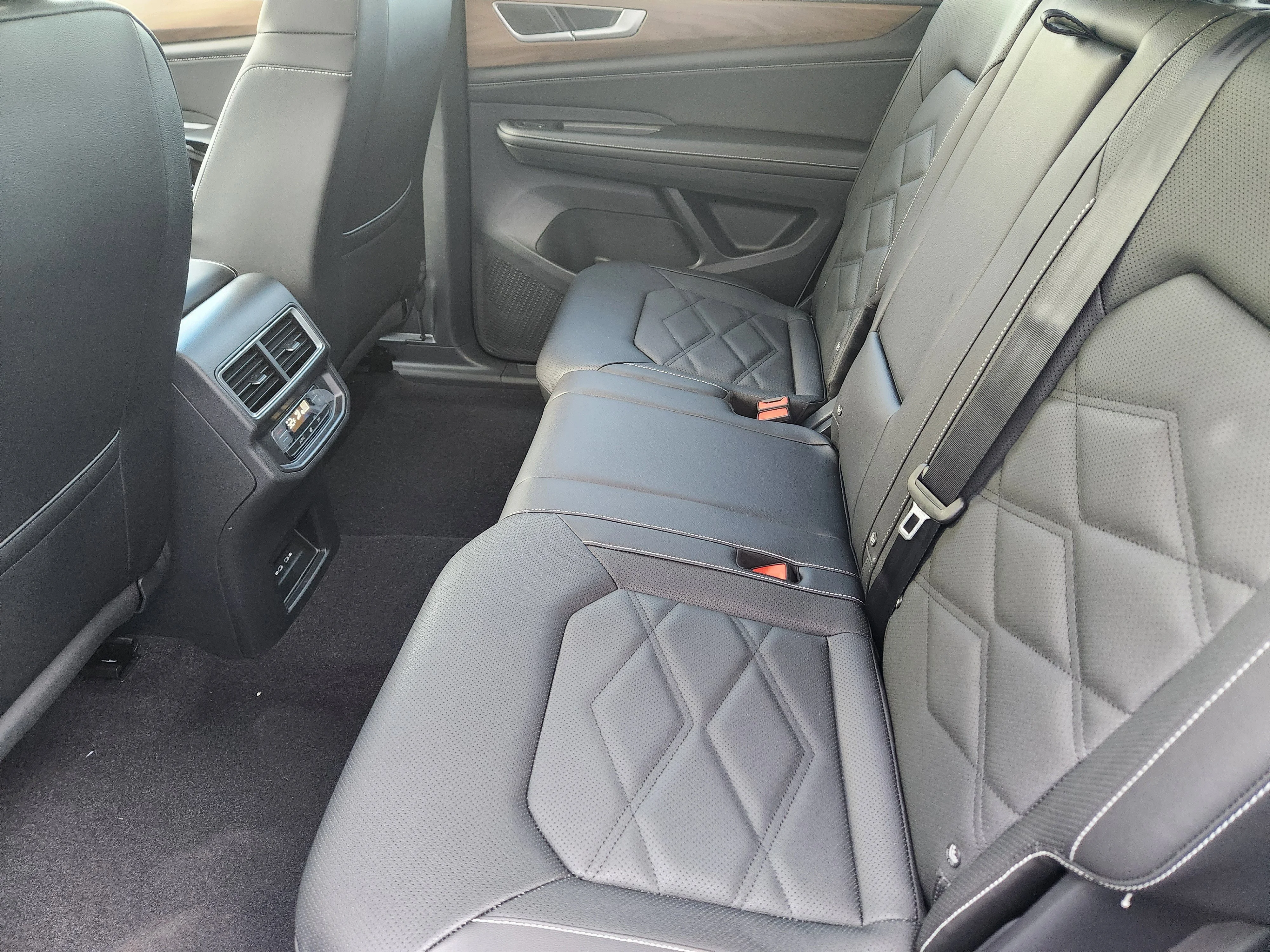 New 2026 White Volkswagen 2.0T SE image 21
