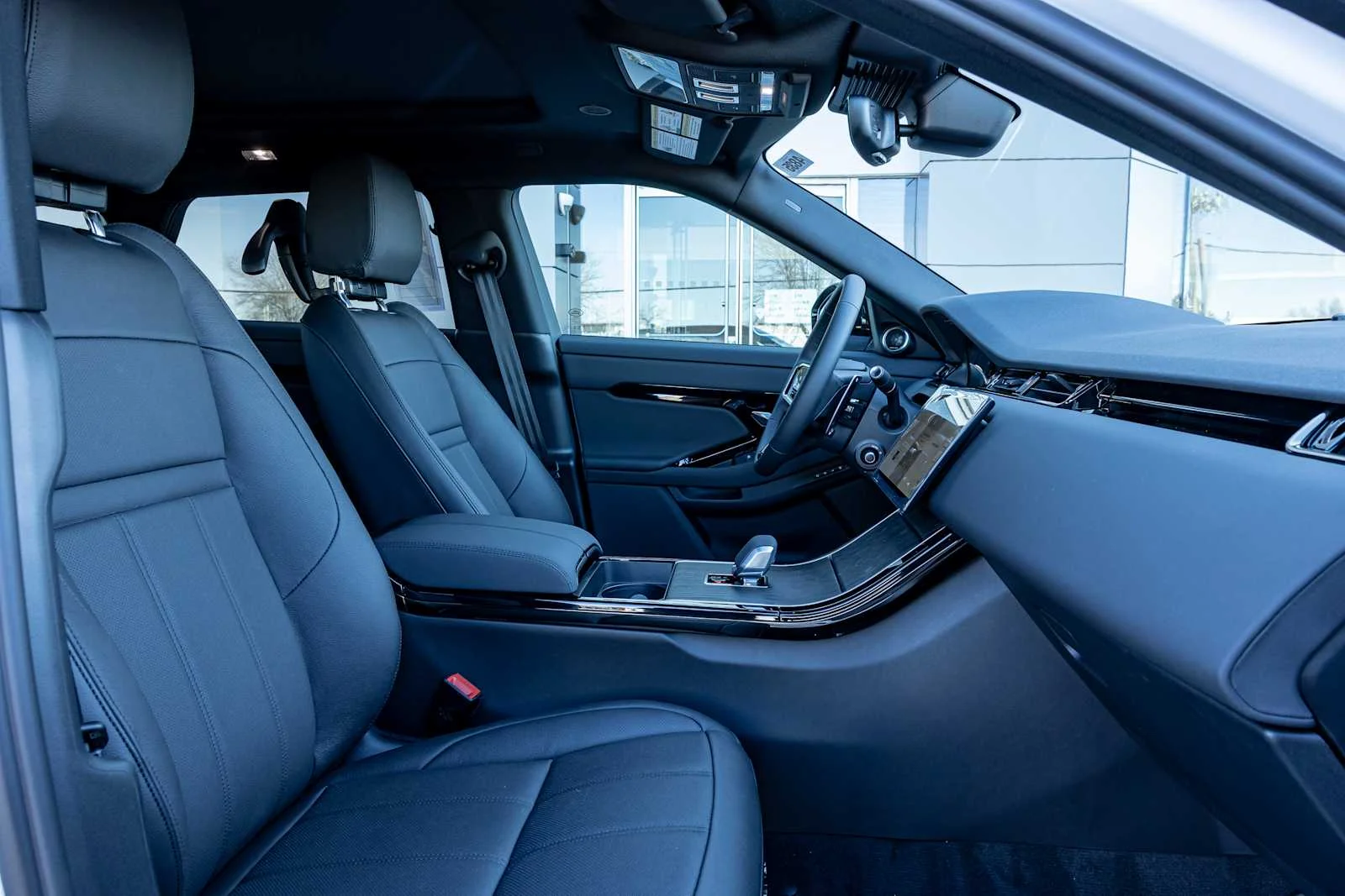 2026 Land Rover Range Rover Evoque Dynamic SE - Photo 3