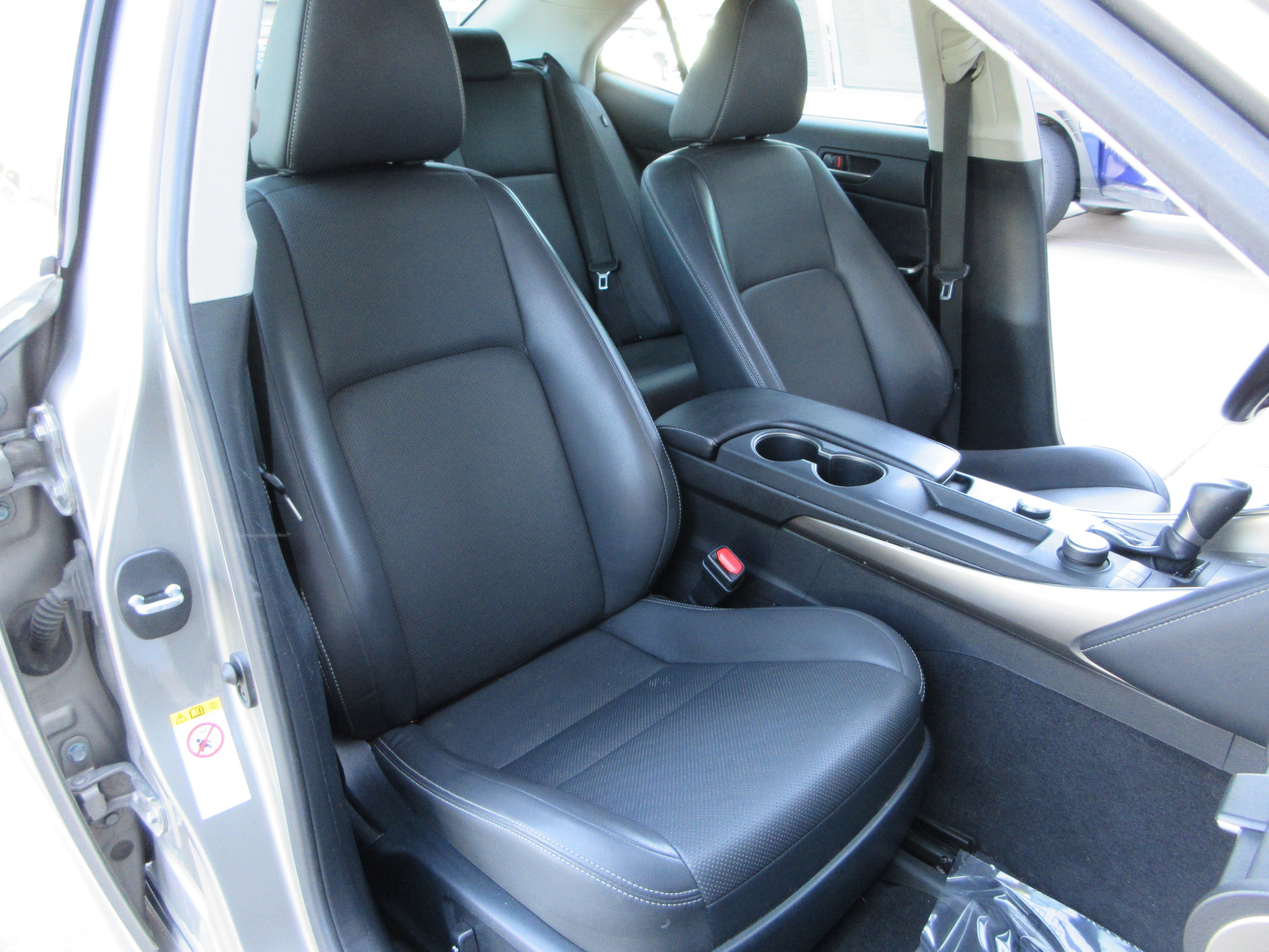 Used 2018 Atomic Silver Lexus 300 image 24