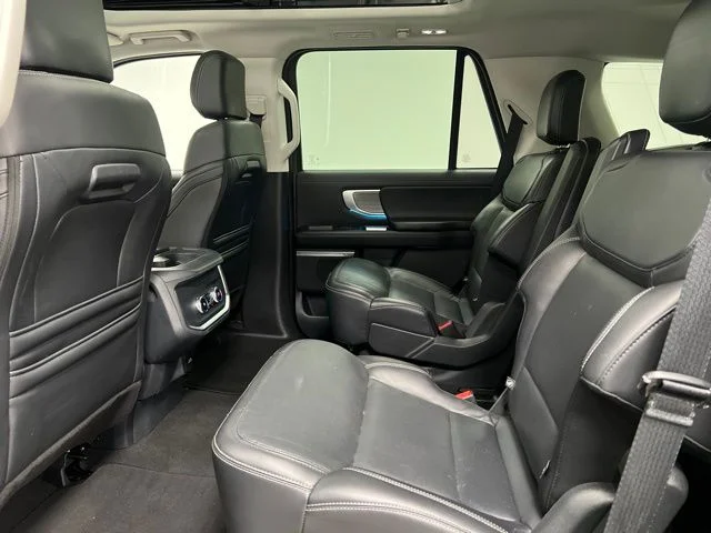 Used 2025 Black Ford Platinum image 44