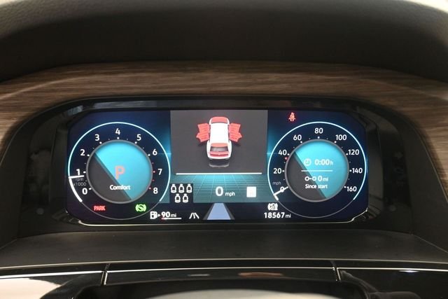 Used 2025  Volkswagen 2.0T SEL image 9