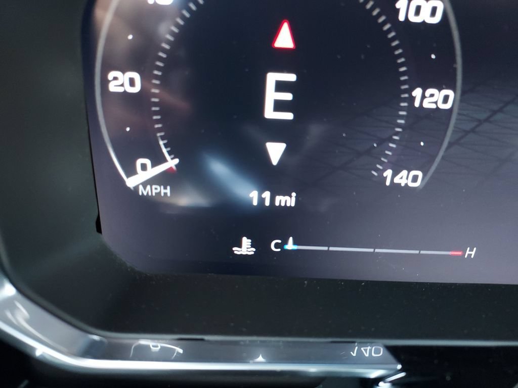 New 2026 Summit White GMC Elevation image 19