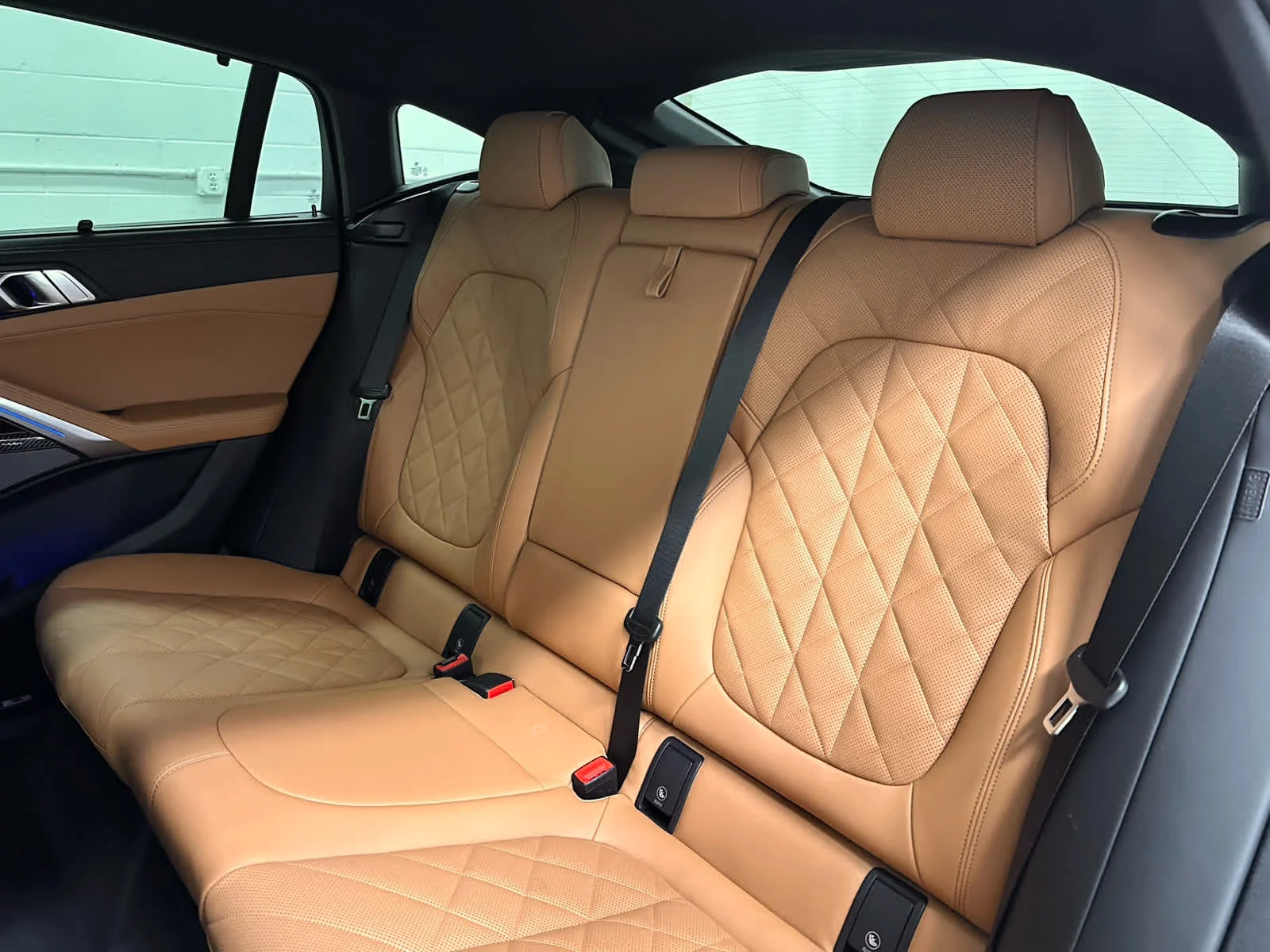 Used 2026 Oxford Green Metallic BMW M60i image 16