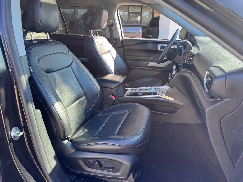 Used 2021 Black Ford Limited image 22