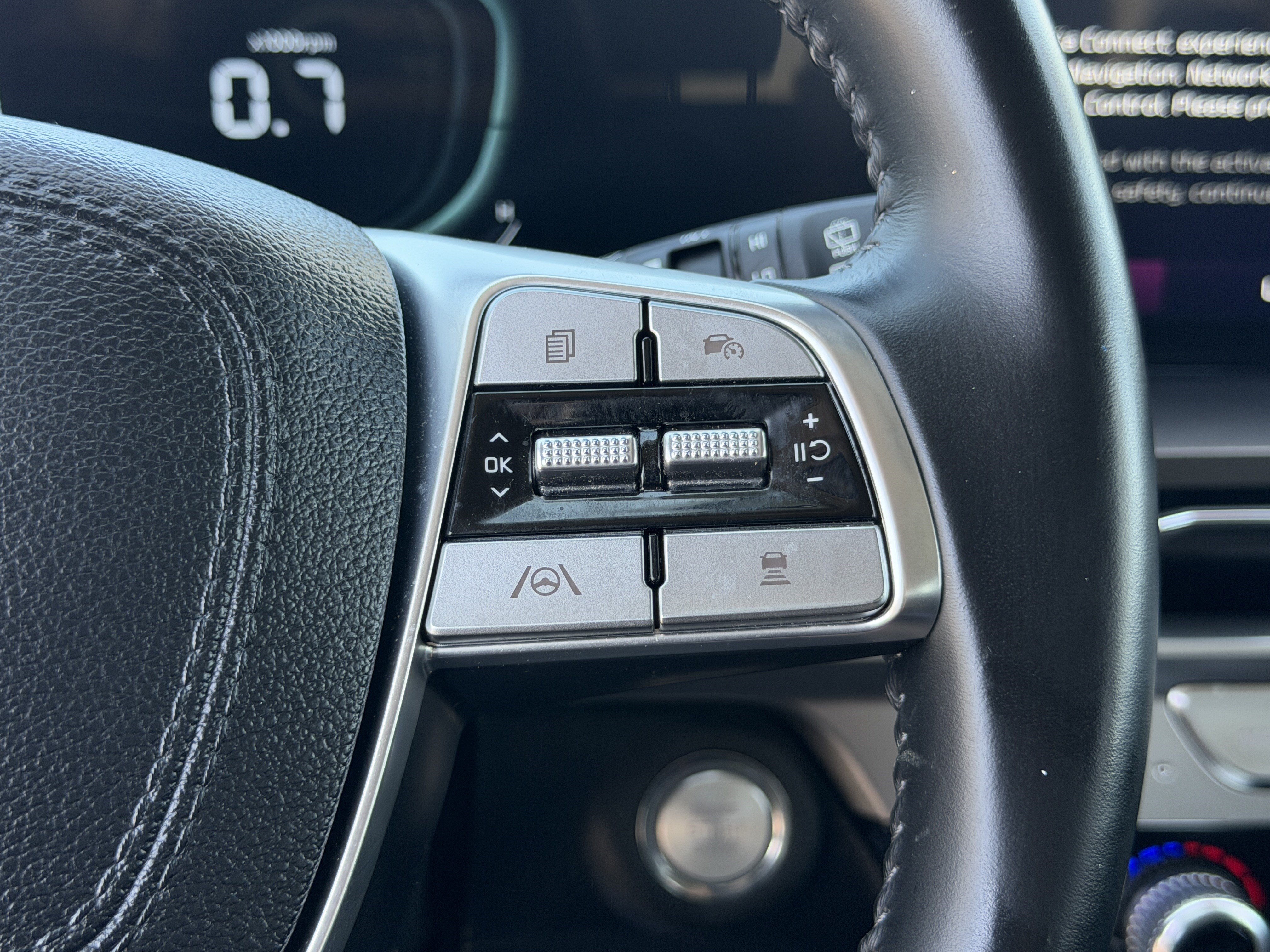 Certified Used 2024 Gravity Gray Kia LX image 19