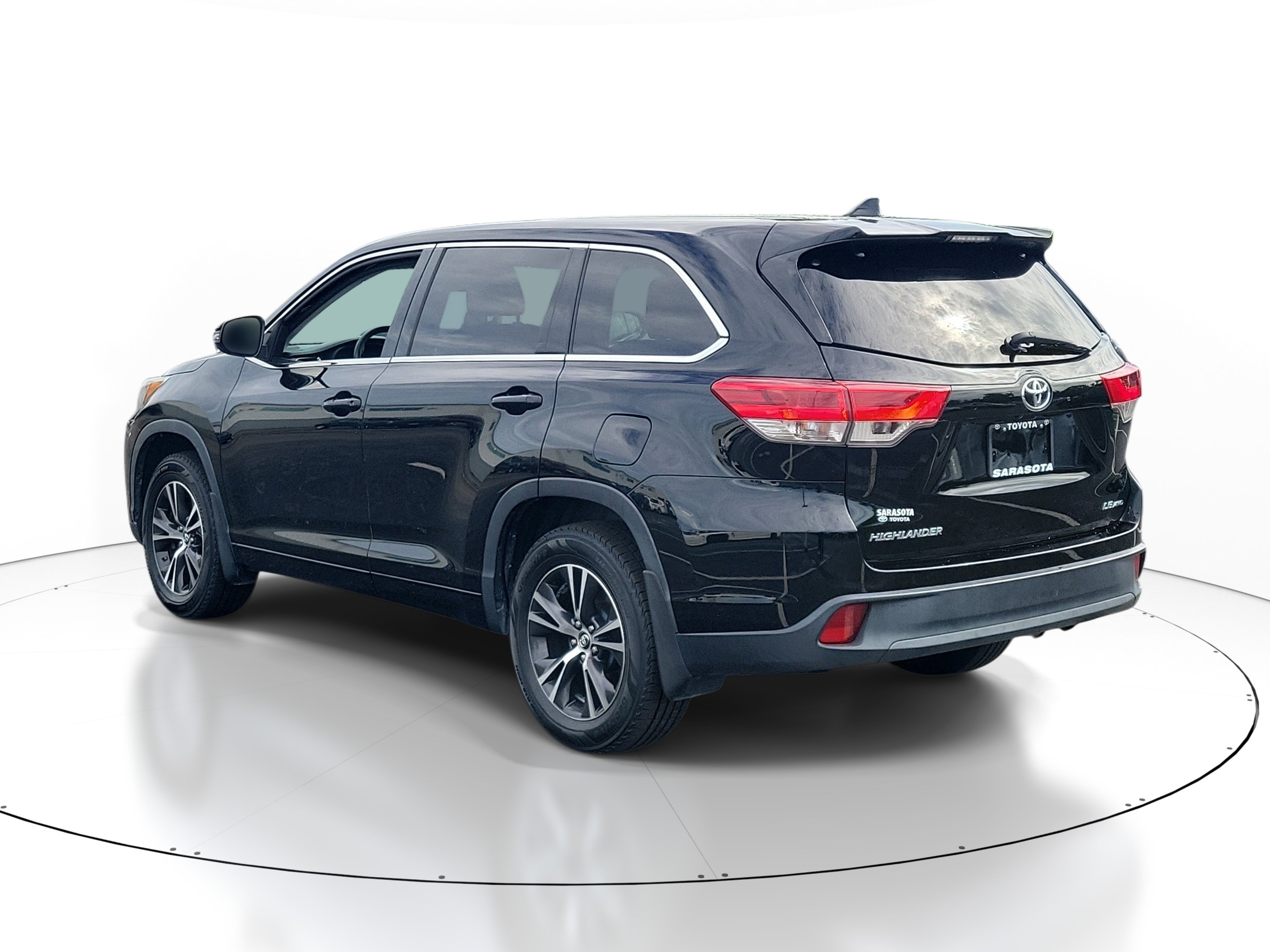 Used 2018 Midnight Black Metallic Toyota LE Plus image 3