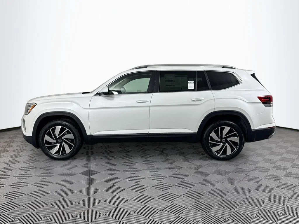 New 2026 White Pearl Volkswagen 2.0T SEL image 2