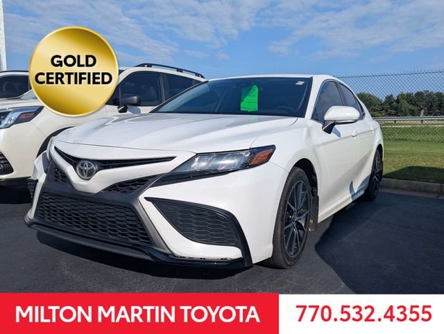 Used 2021 White Toyota SE image 5
