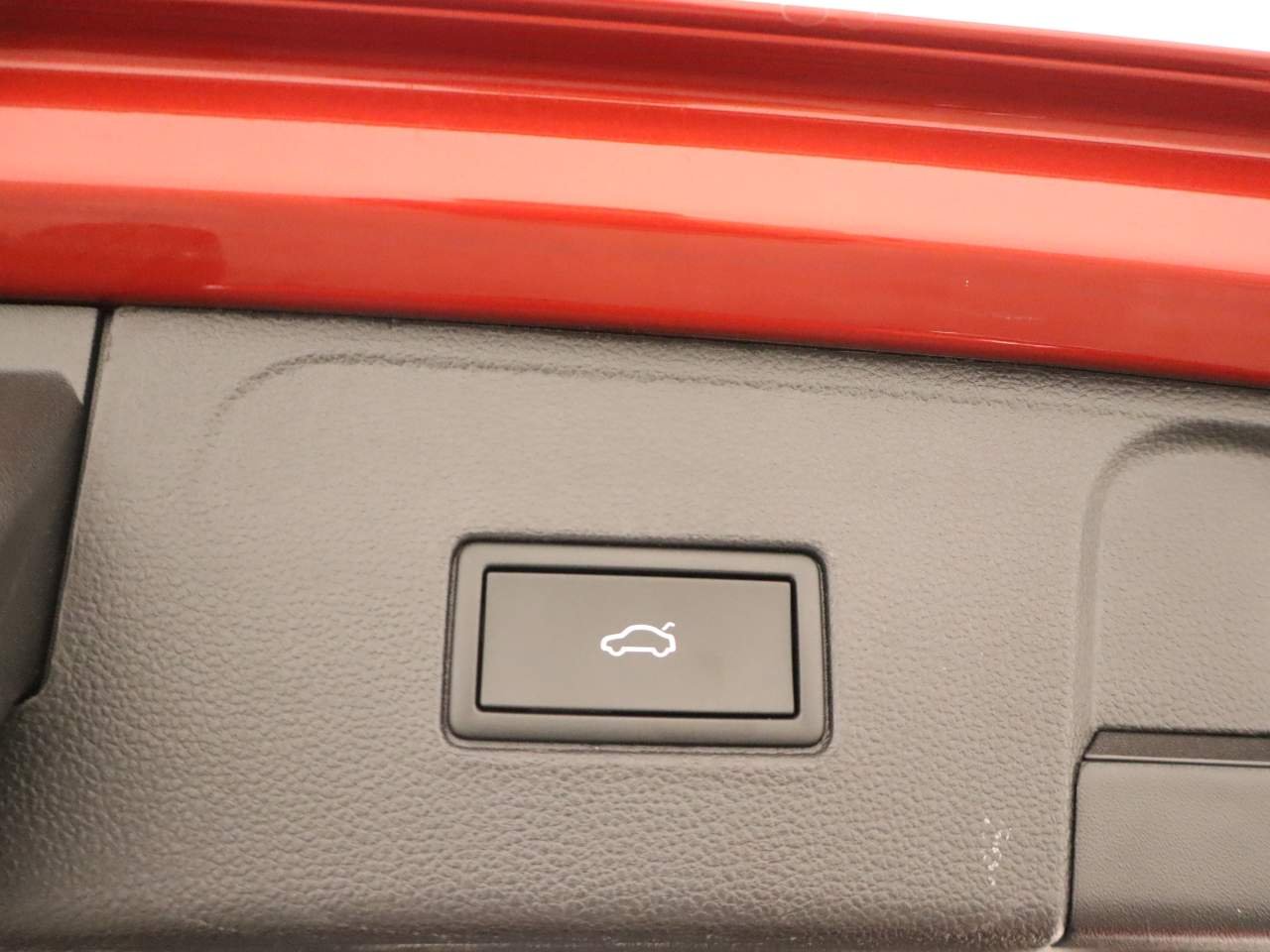 Certified Used 2024 Aurora Red Metallic Volkswagen SE image 18