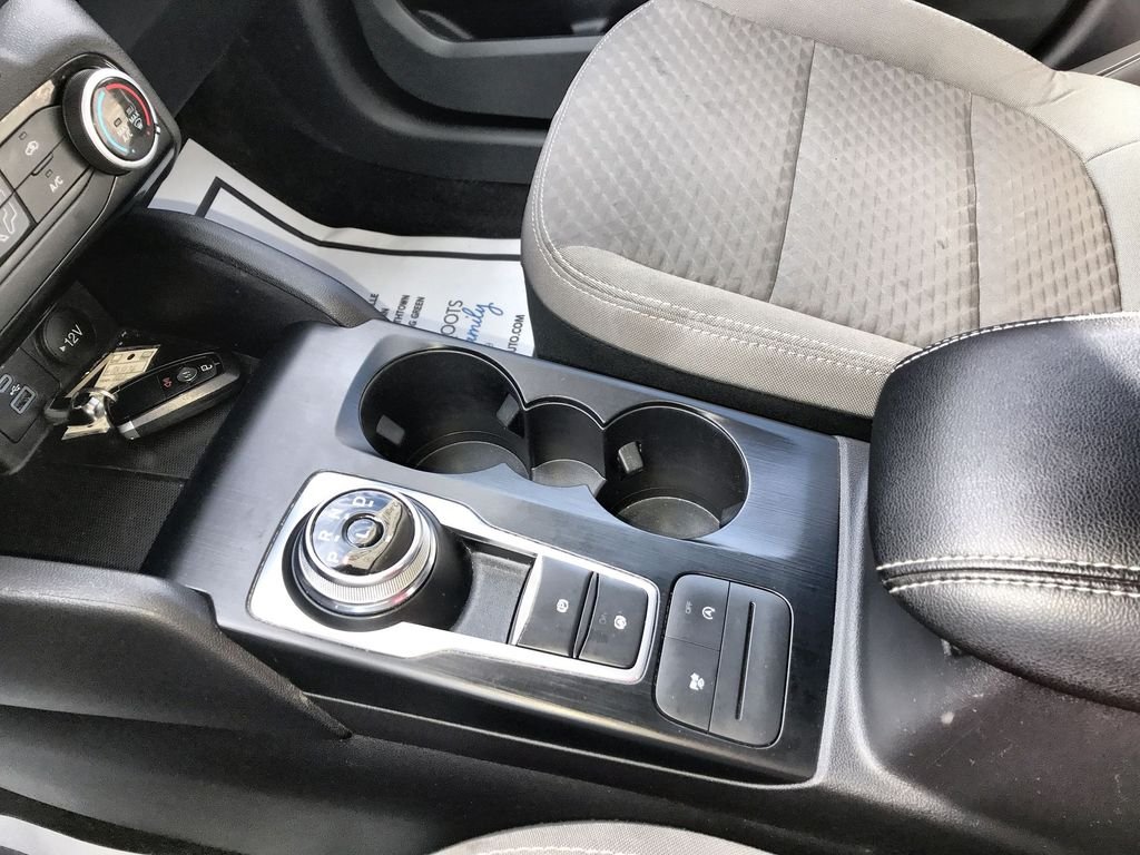 Used 2022 White Ford SE image 22
