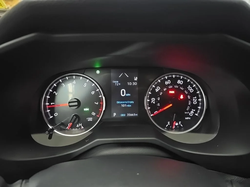 Used 2022 Gray Toyota XLE image 23