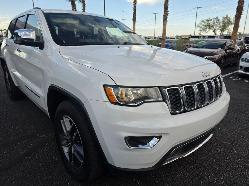 Used 2019 White Jeep Limited image 3