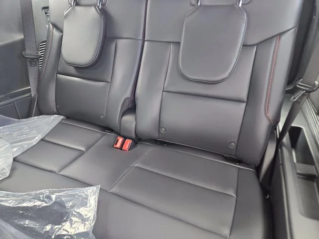 New 2026 Rapid Red Metallic Tinted Clearcoat Ford ST-Line image 40