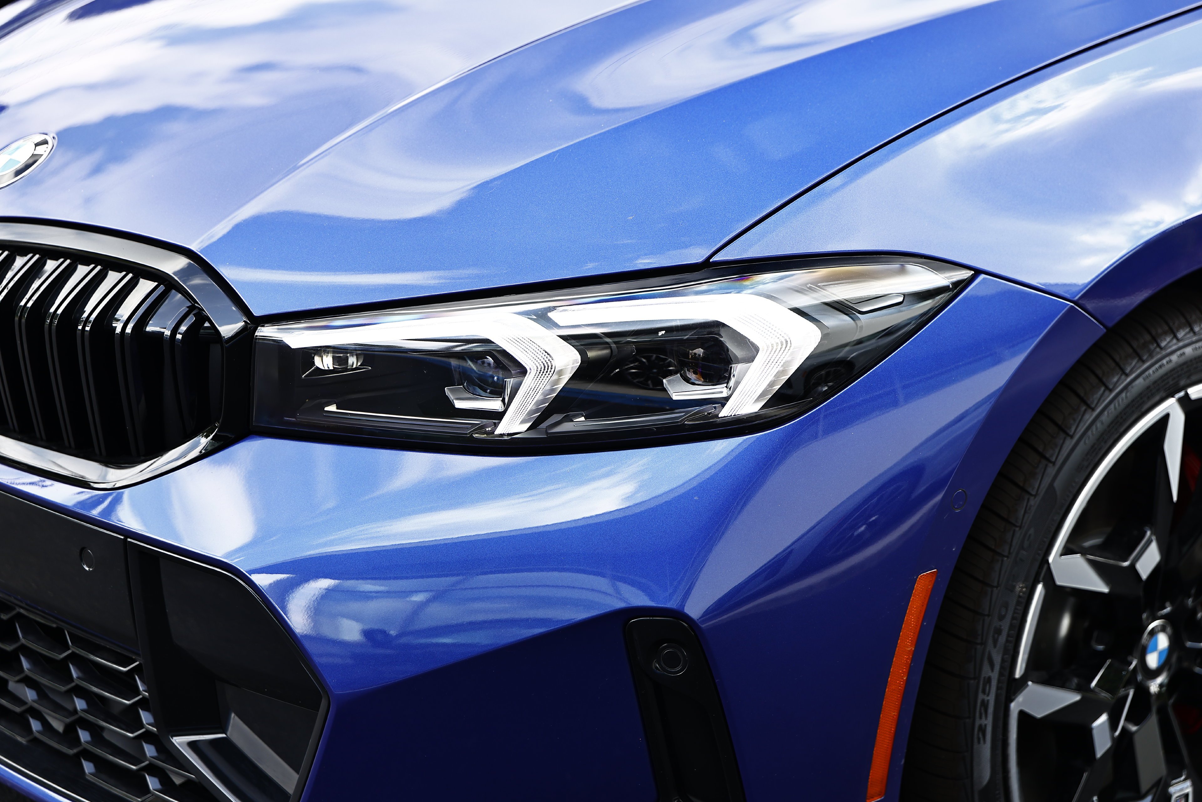 New 2026 Portimao Blue Metallic BMW 330i image 12