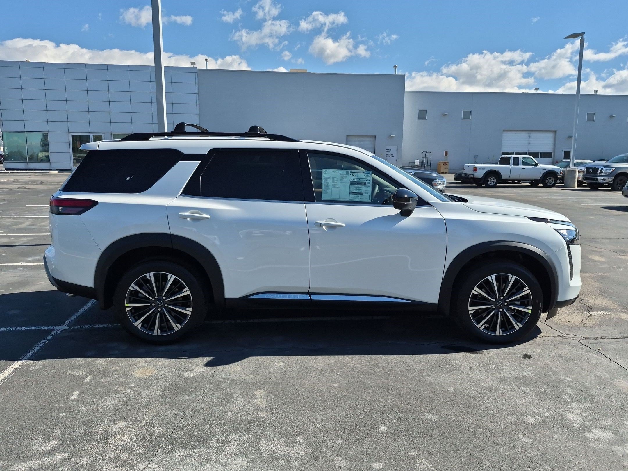 New 2026 Everest White Pearl TriCoat Nissan Platinum image 2