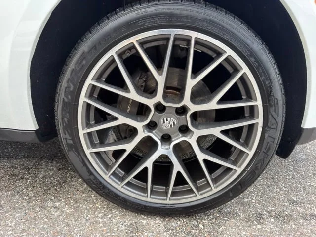 Used 2020 White Porsche Base image 19