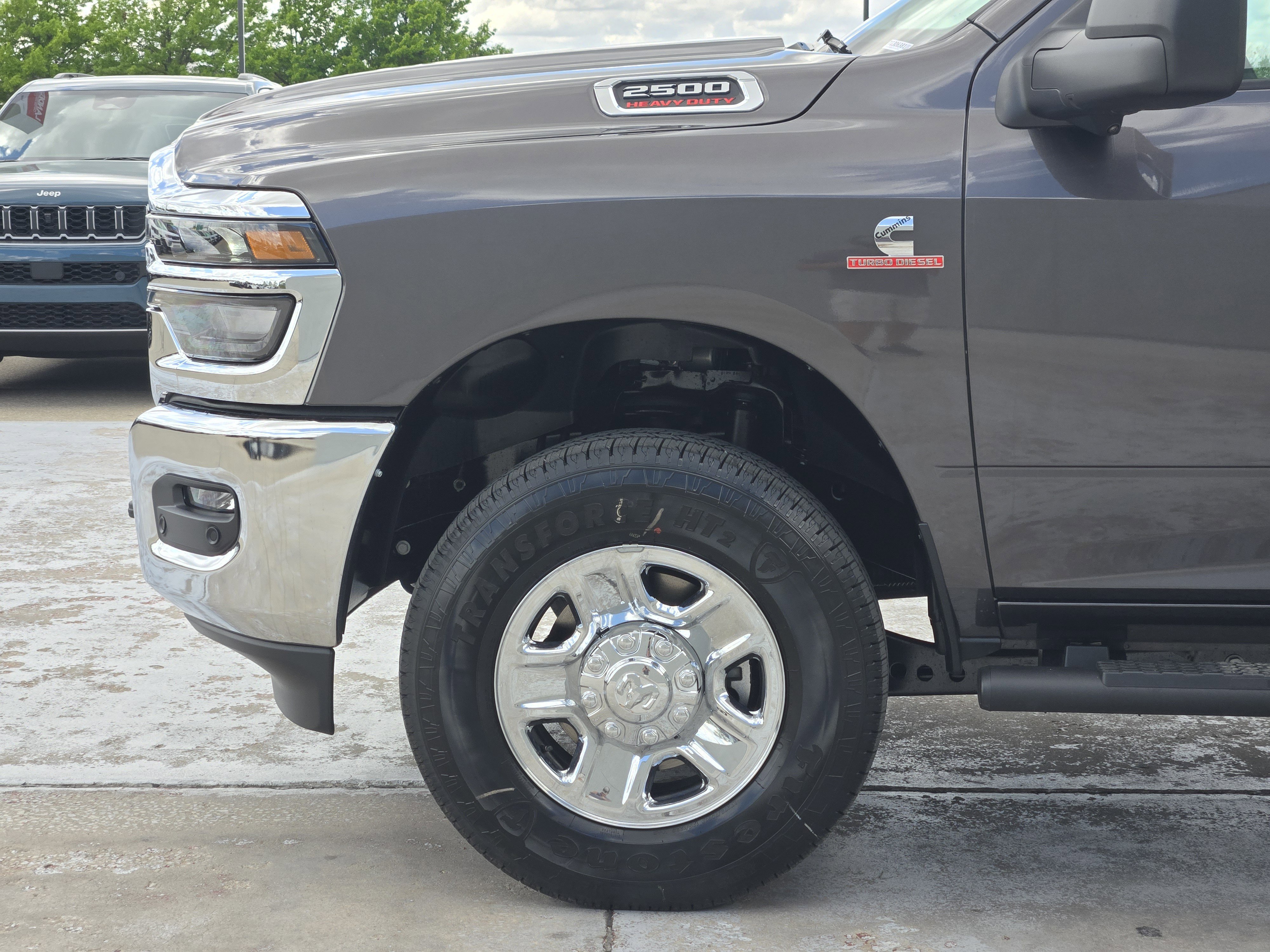New 2026 Granite Crystal Metallic Clearcoat RAM Tradesman image 5