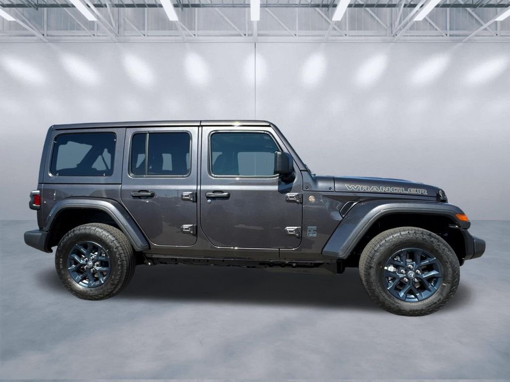 New 2026 Granite Crystal Metallic Clear-Coat Exterior Paint Jeep 85th Anniversary Edition image 3