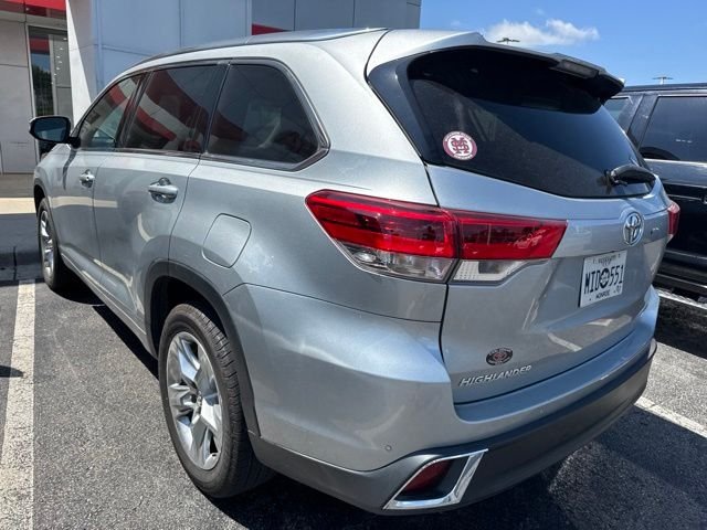 Used 2019 Silver Toyota Limited image 13