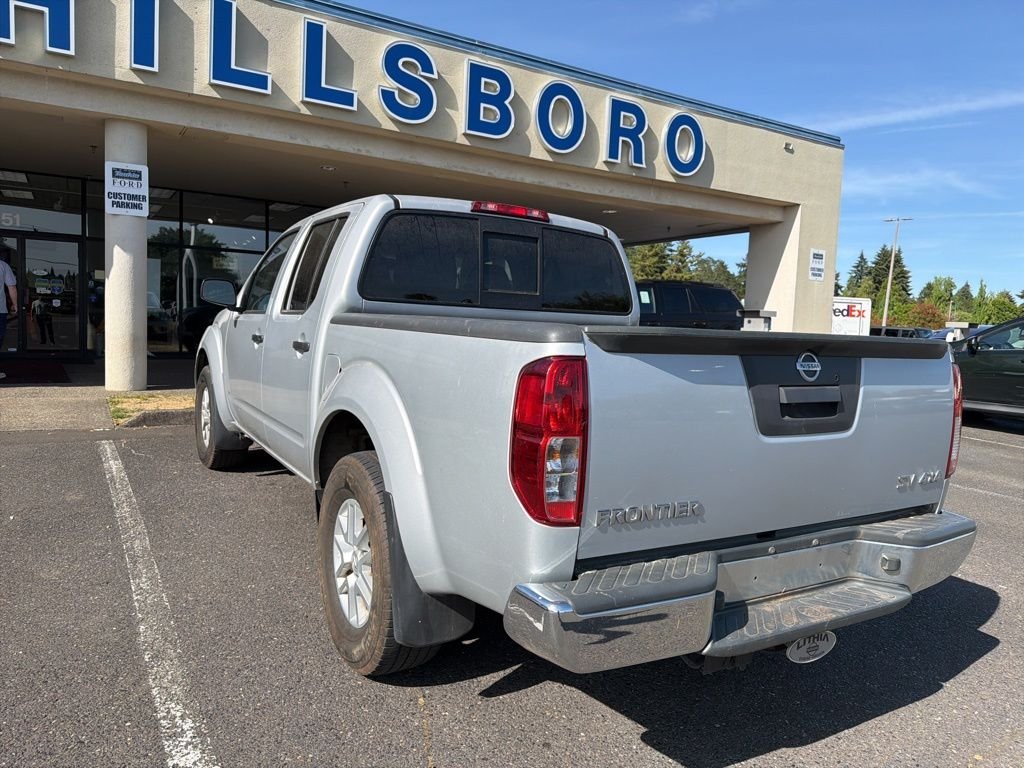 Used 2018 Brilliant Silver Nissan SV image 3
