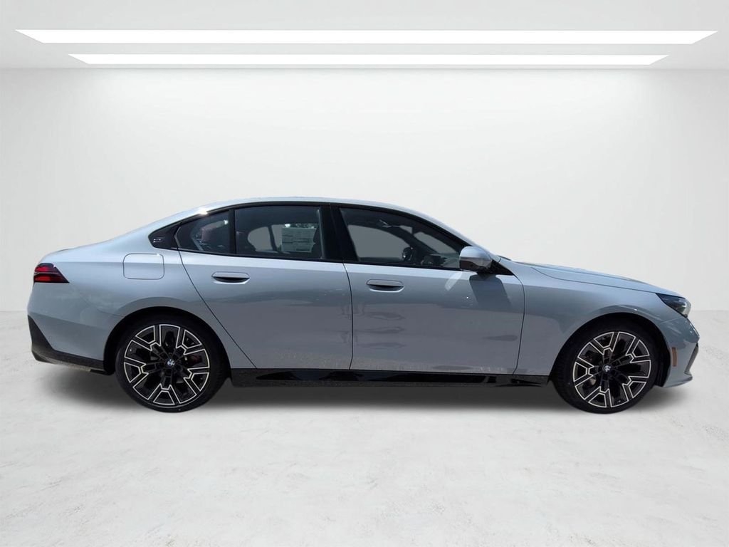 New 2027  BMW 530i image 3