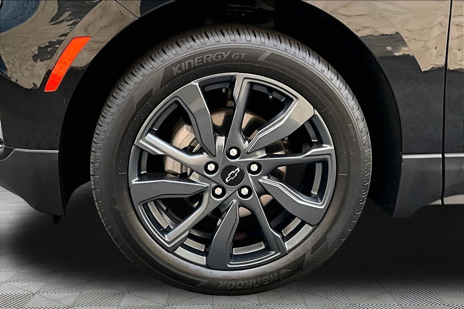 Used 2023 Mosaic Black Metallic Chevrolet RS image 11