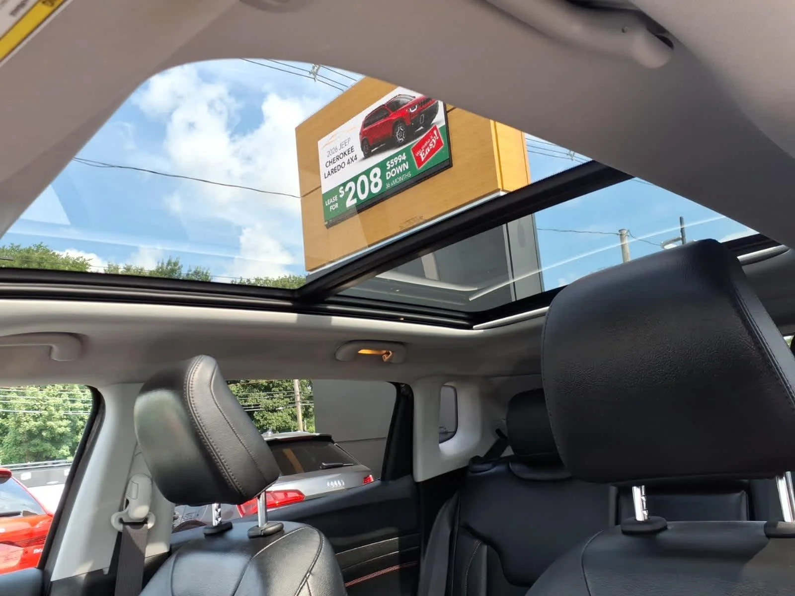 Certified Used 2022 Sting-Gray Clearcoat Jeep Trailhawk image 21