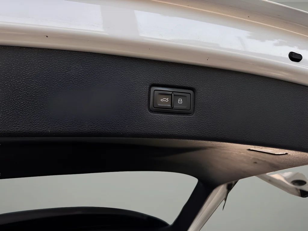 Used 2020 White Audi 55 Premium Plus image 26