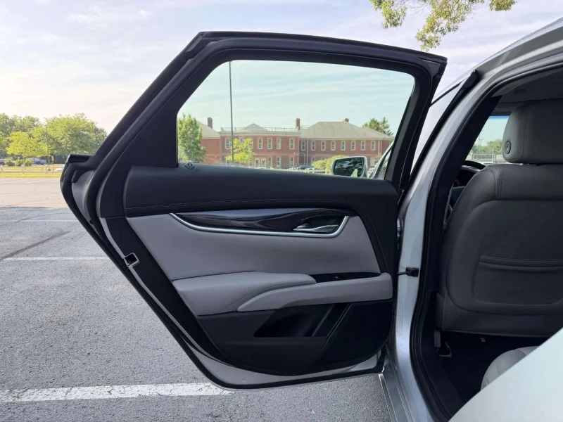 Used 2017 Silver Cadillac Luxury image 20