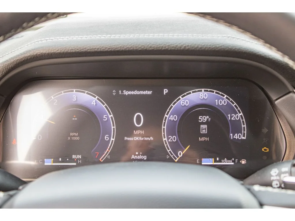 New 2026 SILVER ZYNITH Jeep Laredo Altitude image 39