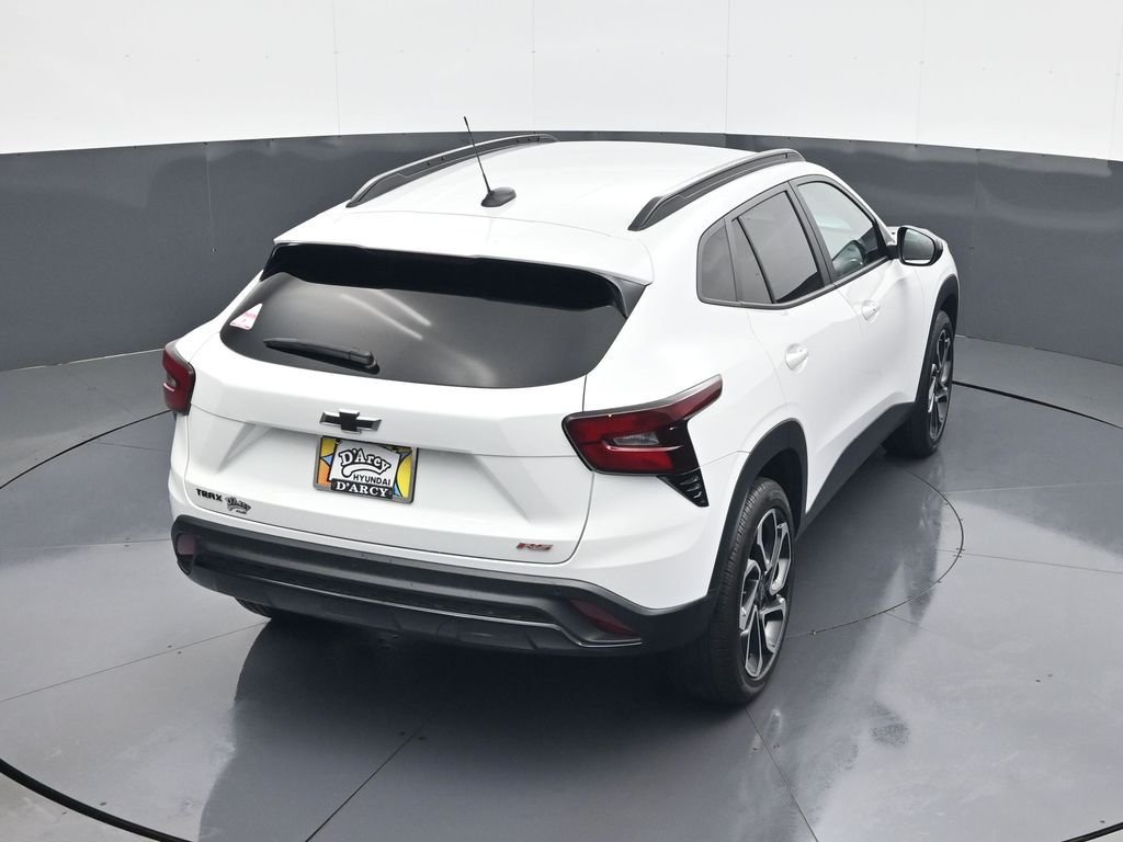 Used 2024 White Chevrolet 2RS image 14