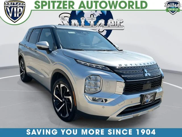 Used 2024 Silver Mitsubishi SE image 1