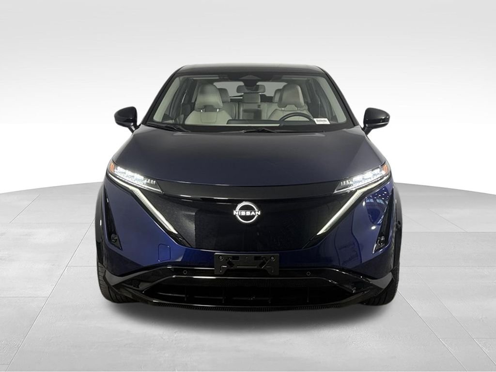 Used 2023 Deep Ocean Blue Nissan ENGAGE image 11