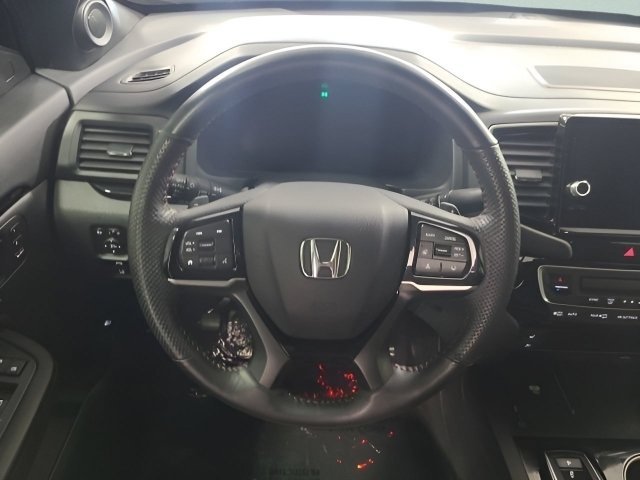 Certified Used 2024 Platinum White Pearl Honda AWD BLACK EDITION image 25