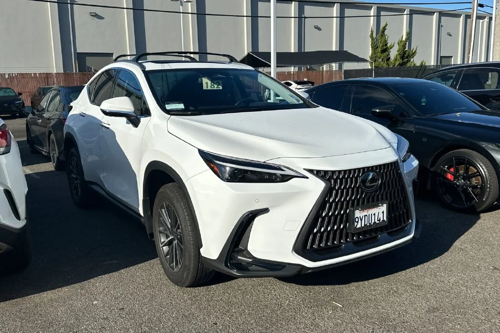 Certified Used 2026 White Lexus 350h Premium image 2