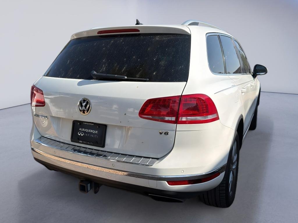 Used 2015 Pure White Volkswagen Lux image 3