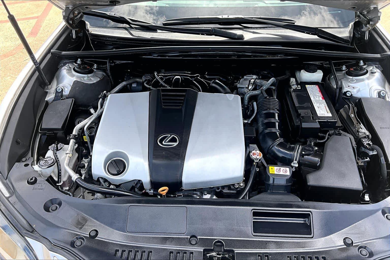 Used 2021 Silver Lining Metallic Lexus  image 32