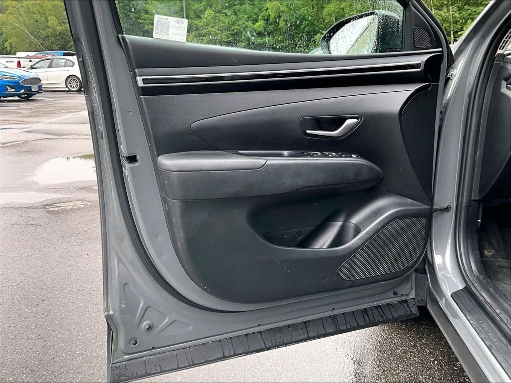 Used 2024 Hampton Gray Hyundai SEL image 9
