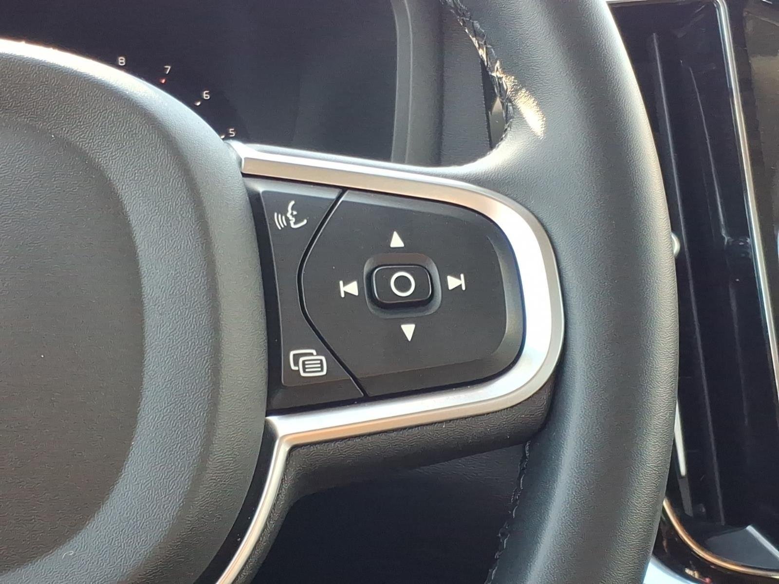 Used 2024 Silver Dawn Metallic Volvo Core Dark Theme image 27
