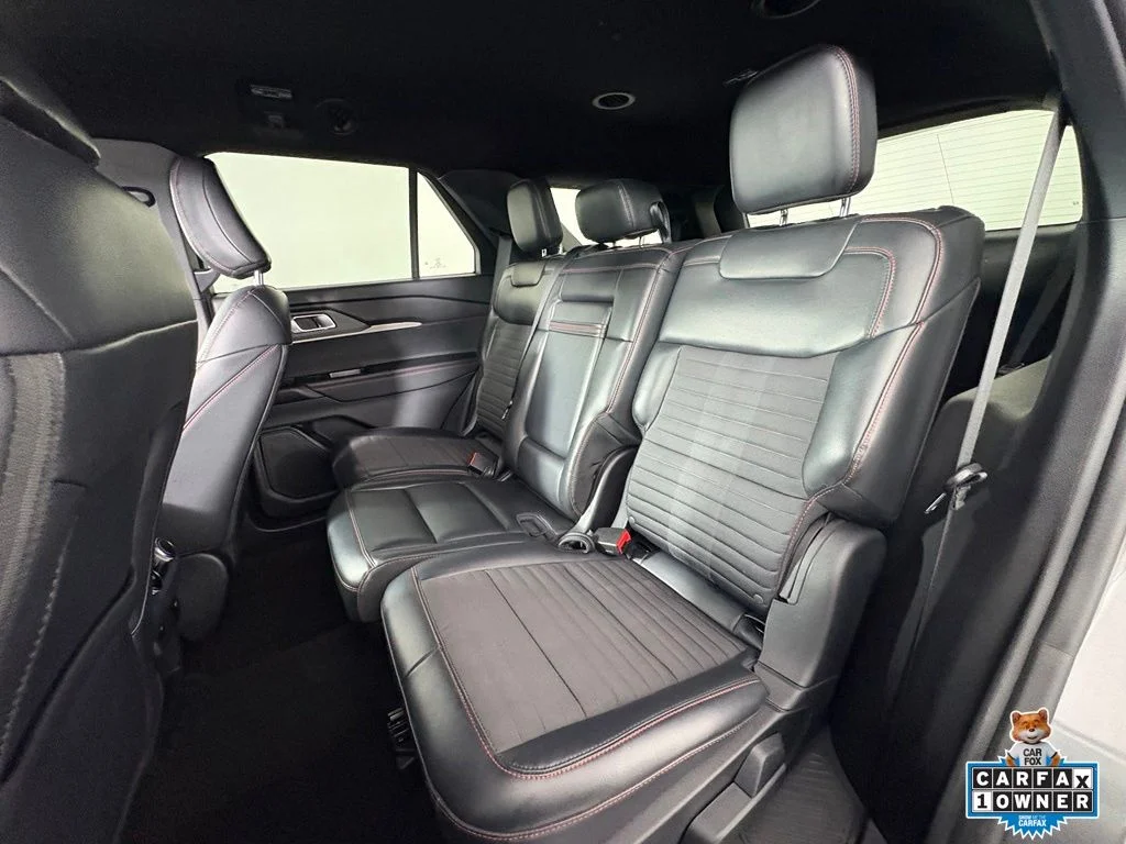 Used 2025 Gray Ford ST-Line image 19