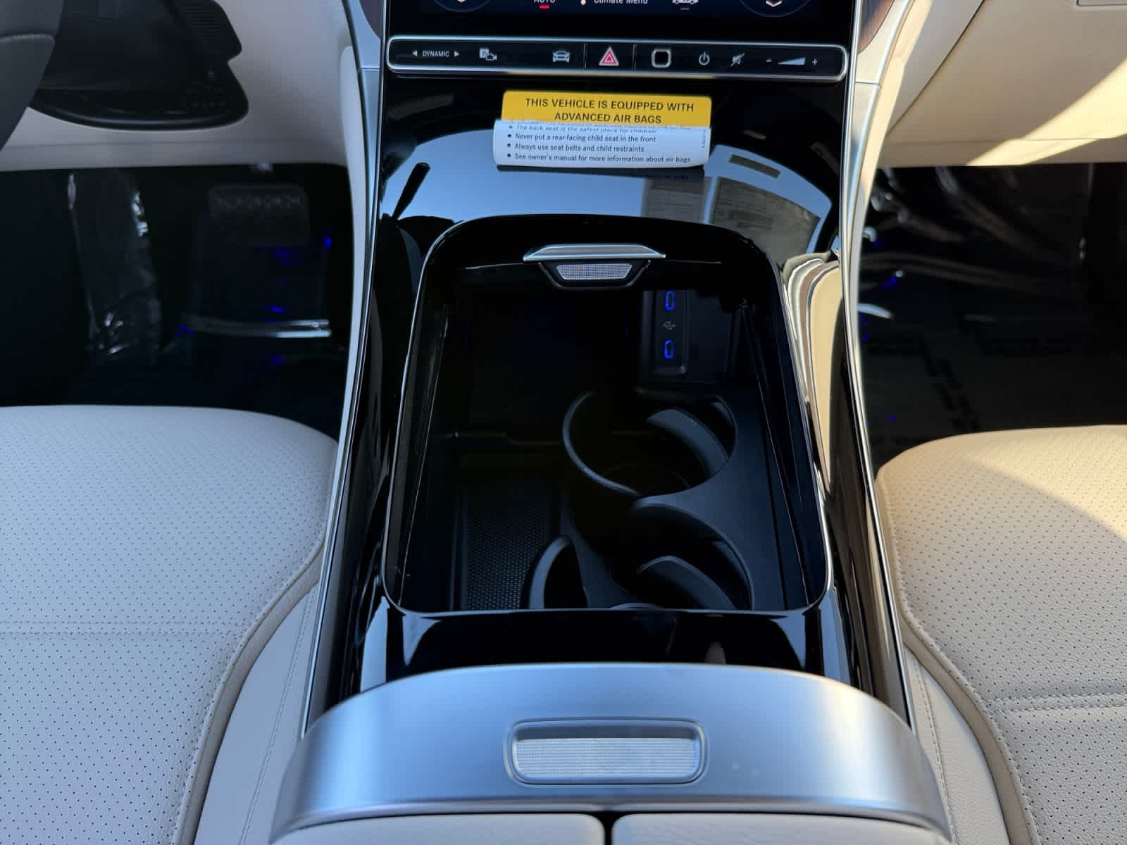 New 2027 Polar White Mercedes-Benz GLC 300 image 15
