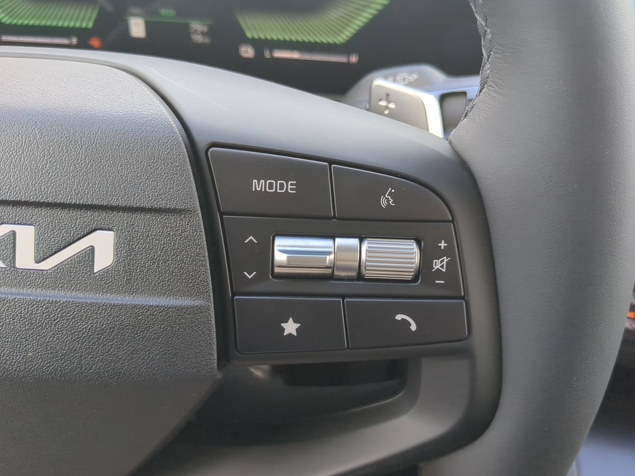 New 2026 Fusion Black Kia LX image 49