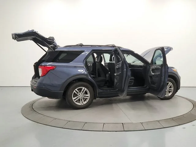 Used 2021 Blue Ford XLT image 15