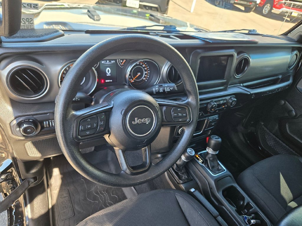 Used 2022 Black Jeep Unlimited Sport image 6