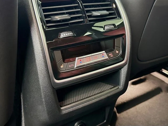 New 2027 Gray BMW xDrive40i image 27